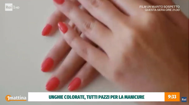 Unghie colorate: tutte pazze per la manicure - Unomattina - 06/06/2023